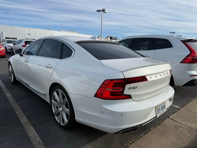 Used 2018 Volvo S90 T6 Inscription w/ Convenience Package image 3