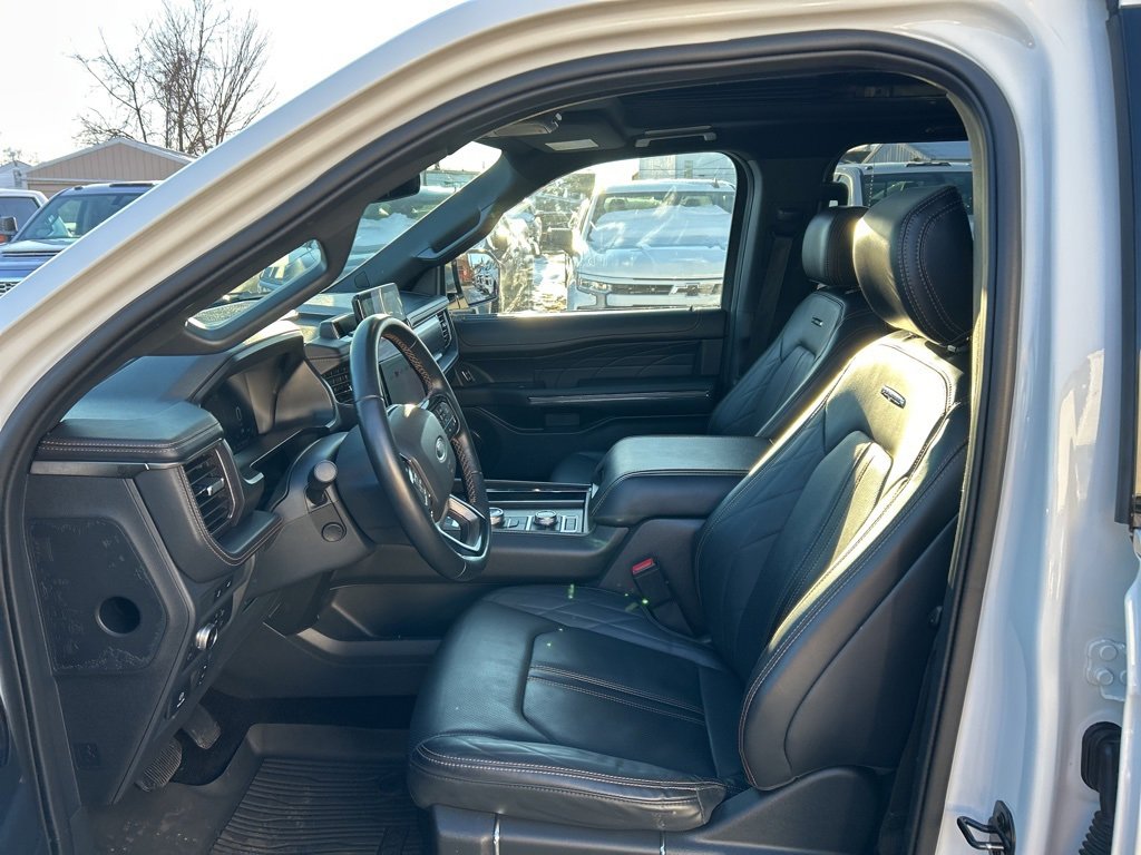 Used 2022 Ford Expedition Max Platinum image 14