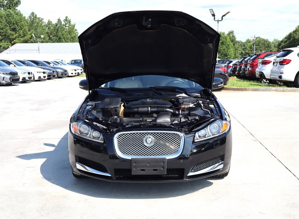 Used 2013 Jaguar XF RWD image 43