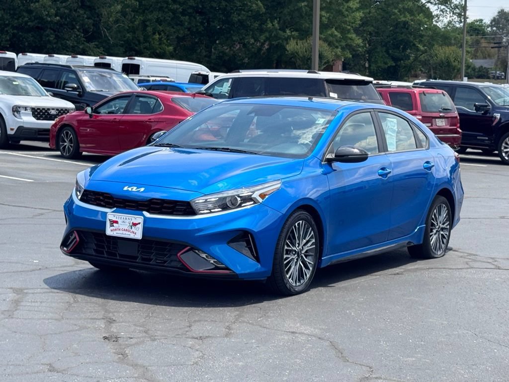 Used 2022 Kia Forte GT-Line w/ GT-Line Premium Package FWD image 2