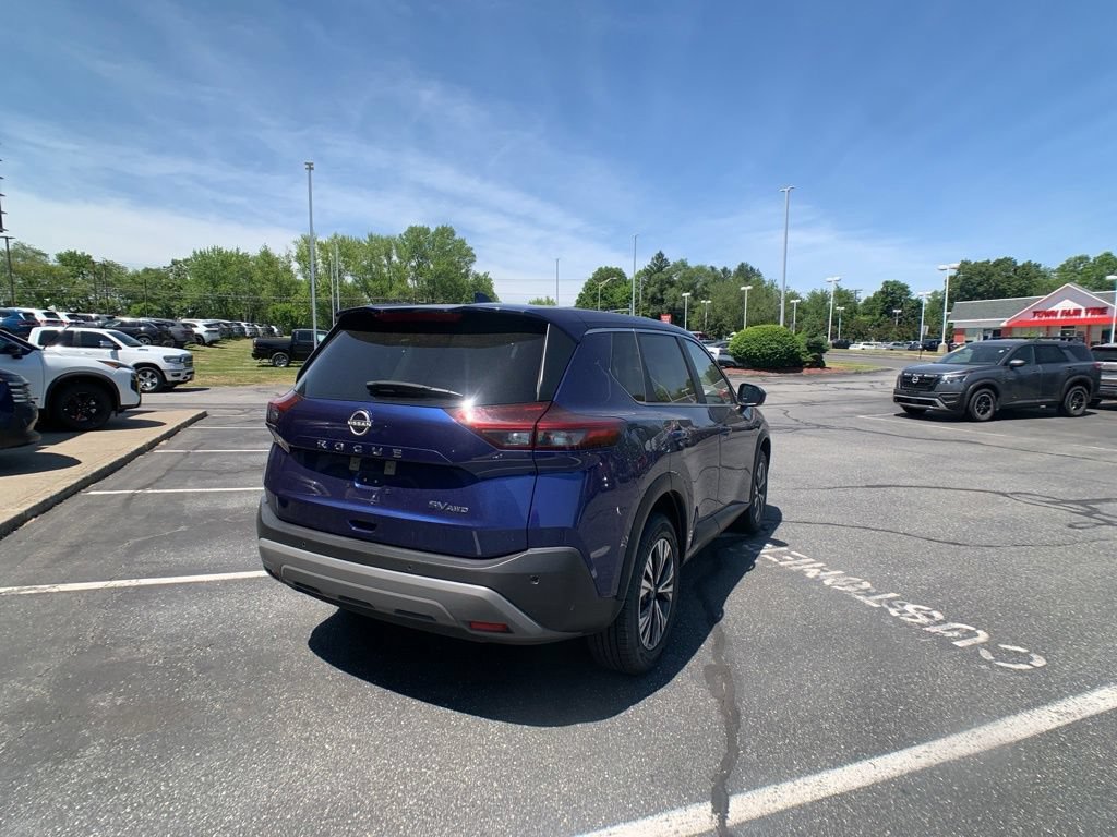 Used 2023 Nissan Rogue SV AWD/4WD image 4