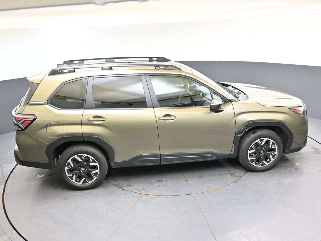 Certified 2025 Subaru Forester Premium AWD/4WD image 42