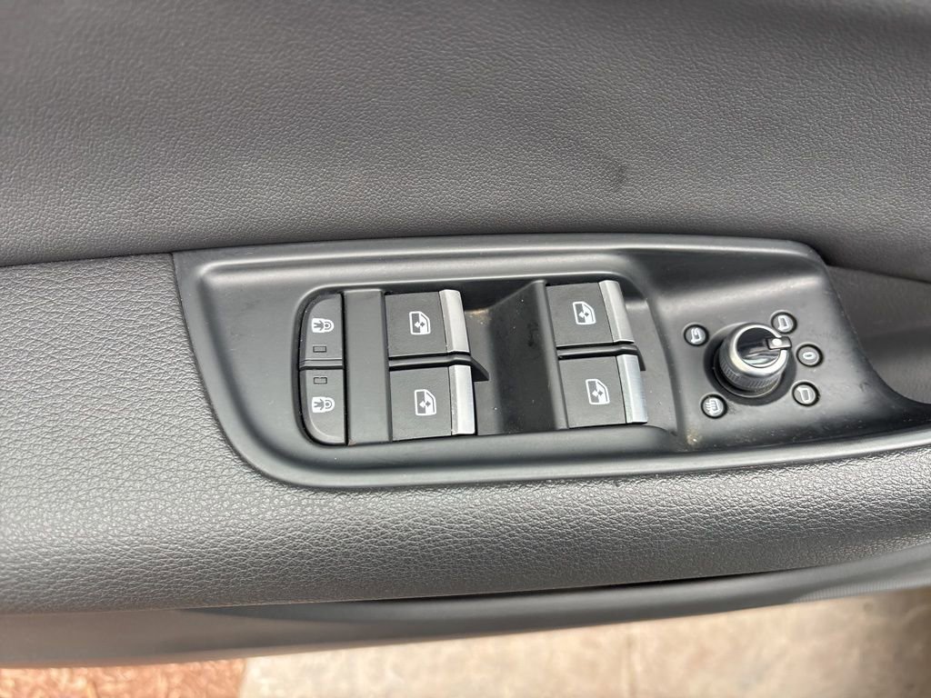 Used 2023 Audi Q7 3.0T Premium image 22