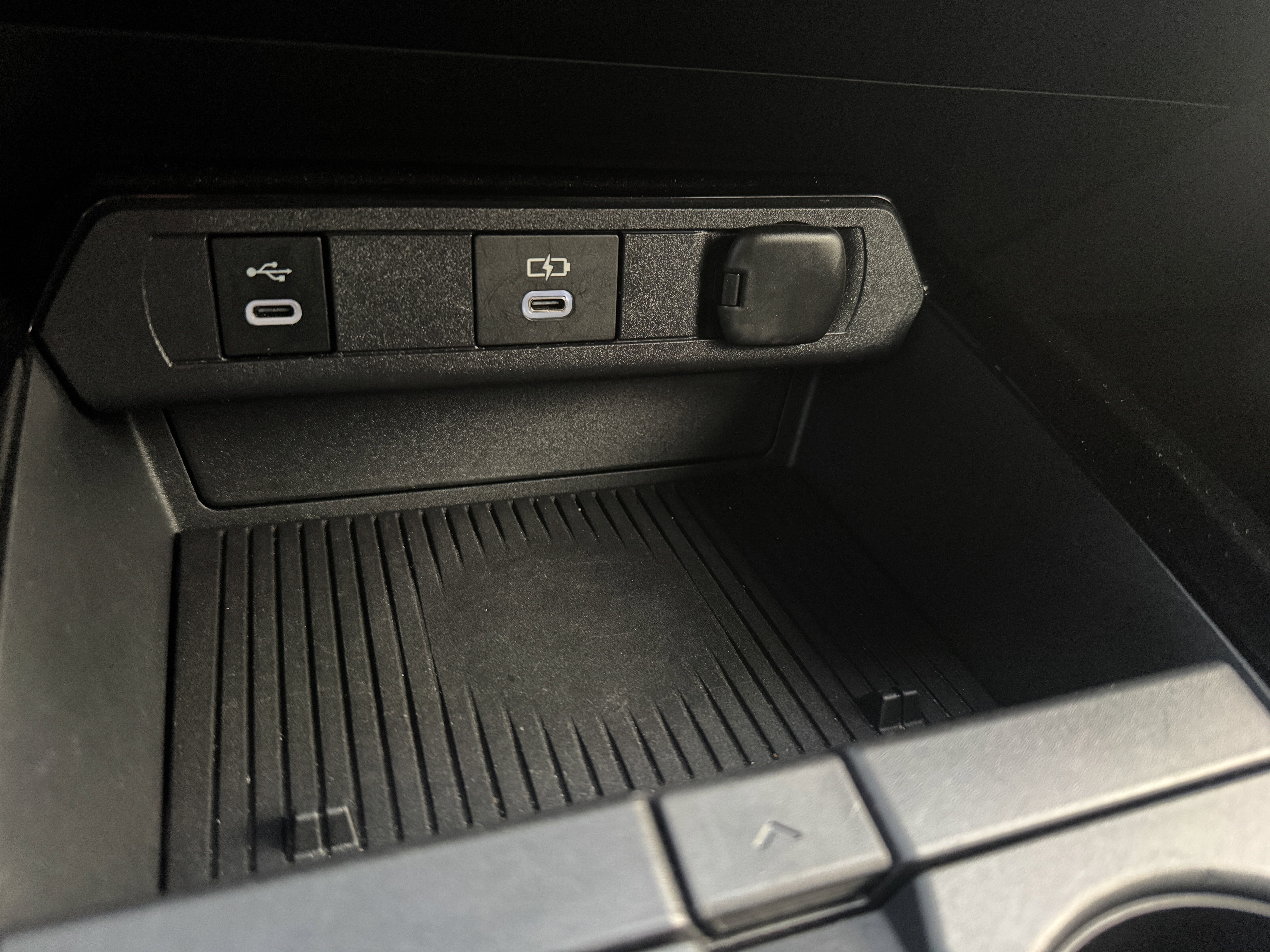 Used 2023 Toyota Prius LE image 28