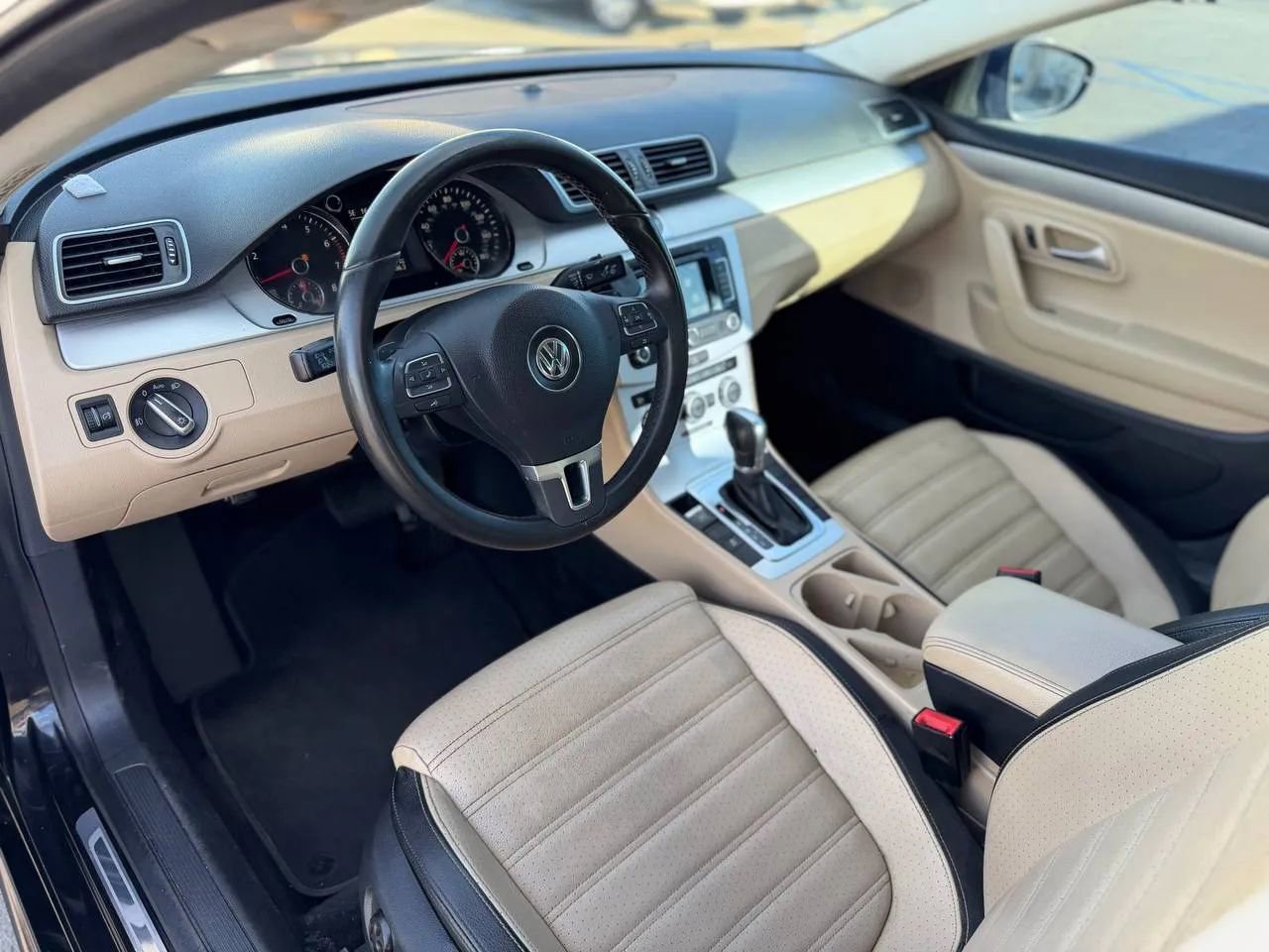 Used 2014 Volkswagen CC R-Line image 25