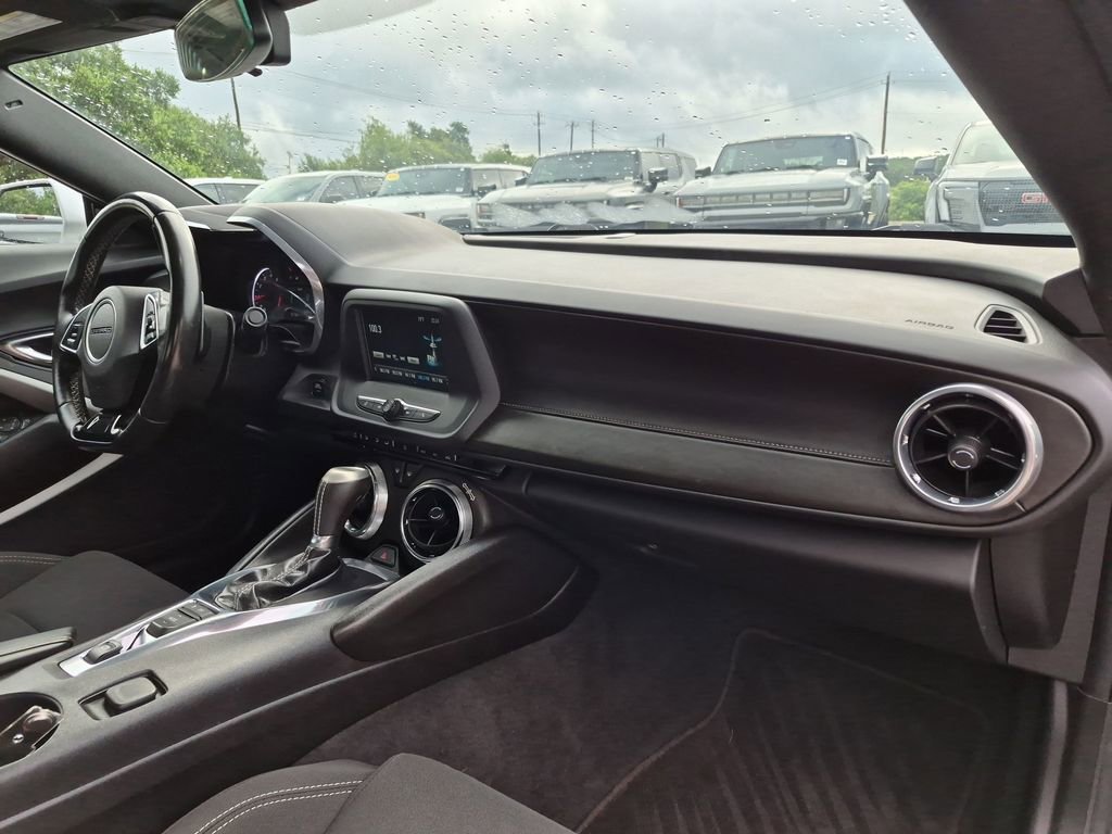 Used 2018 Chevrolet Camaro LT RWD image 33