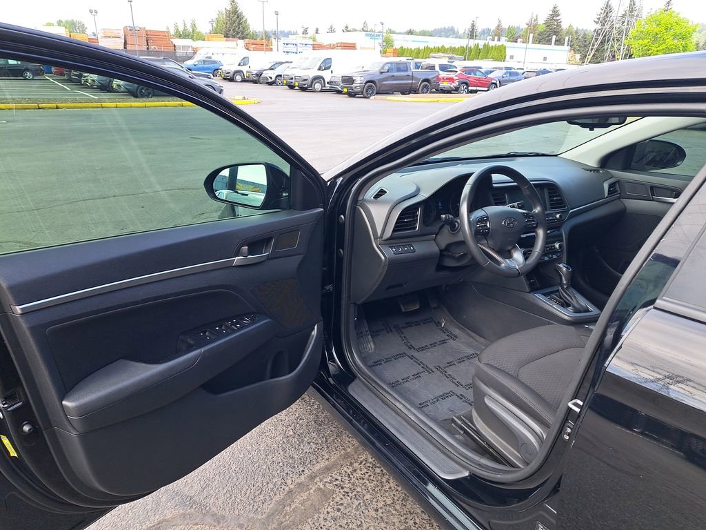 Used 2019 Hyundai Elantra Value Edition w/ Cargo Package FWD image 11