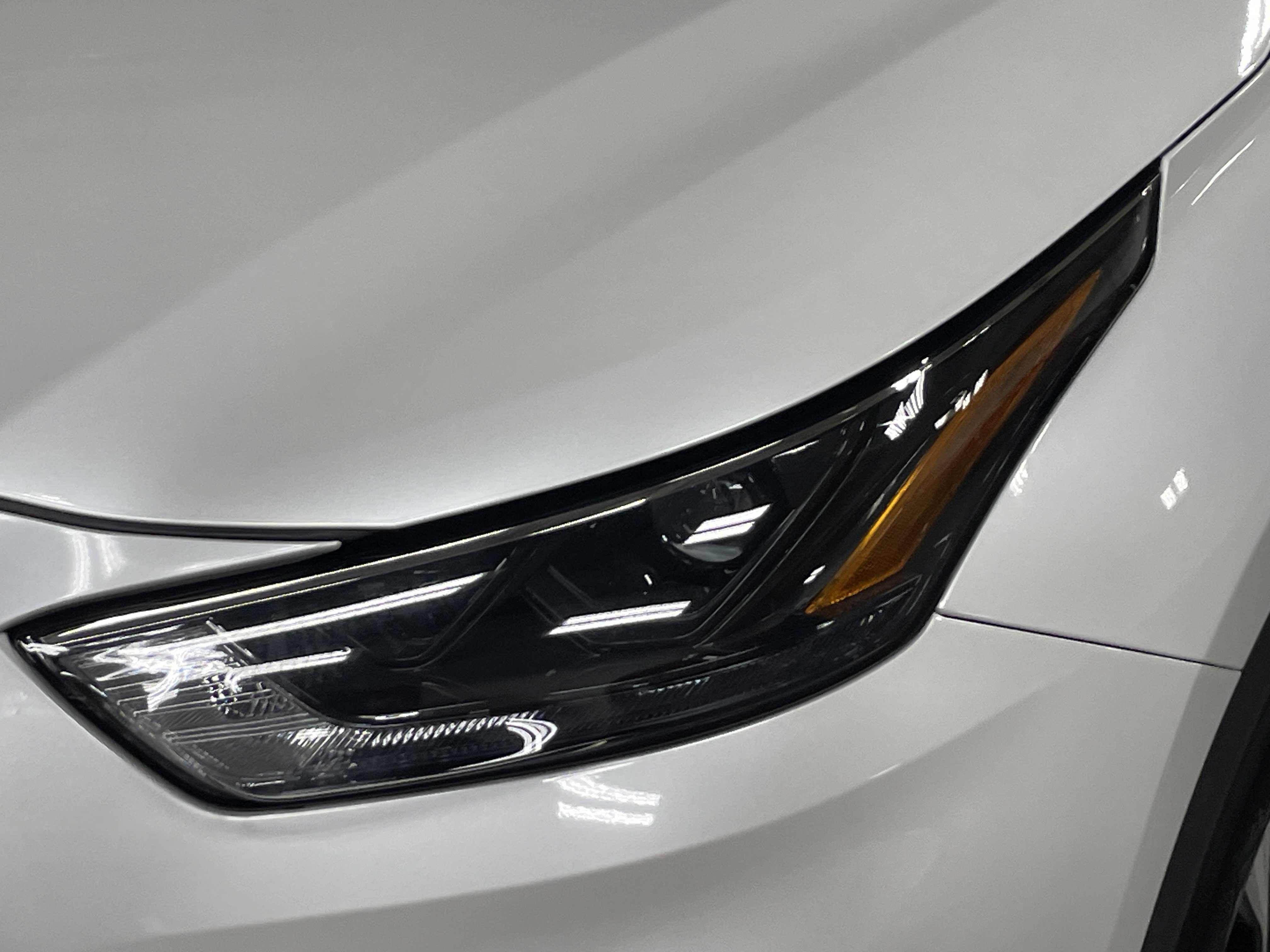 Used 2023 Toyota Highlander XLE image 6