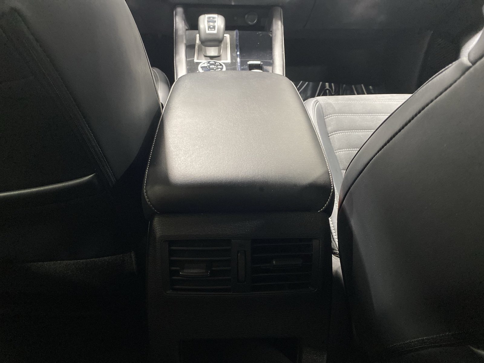 Used 2024 Mitsubishi Outlander SE Black Edition AWD/4WD image 21
