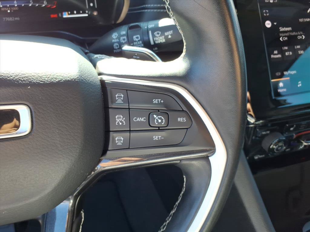 Used 2021 Jeep Grand Cherokee L Laredo w/ Luxury Tech Group I AWD/4WD image 19