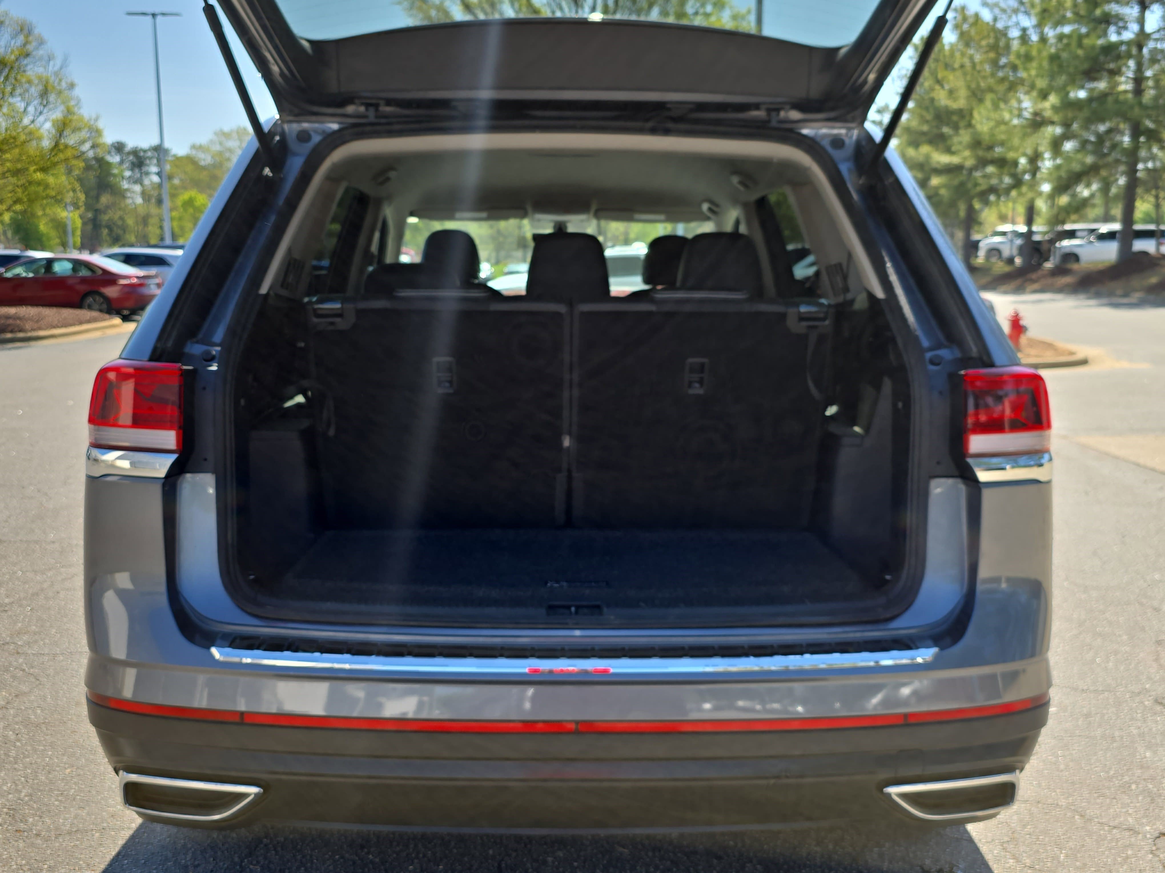 Used 2023 Volkswagen Atlas SE image 14