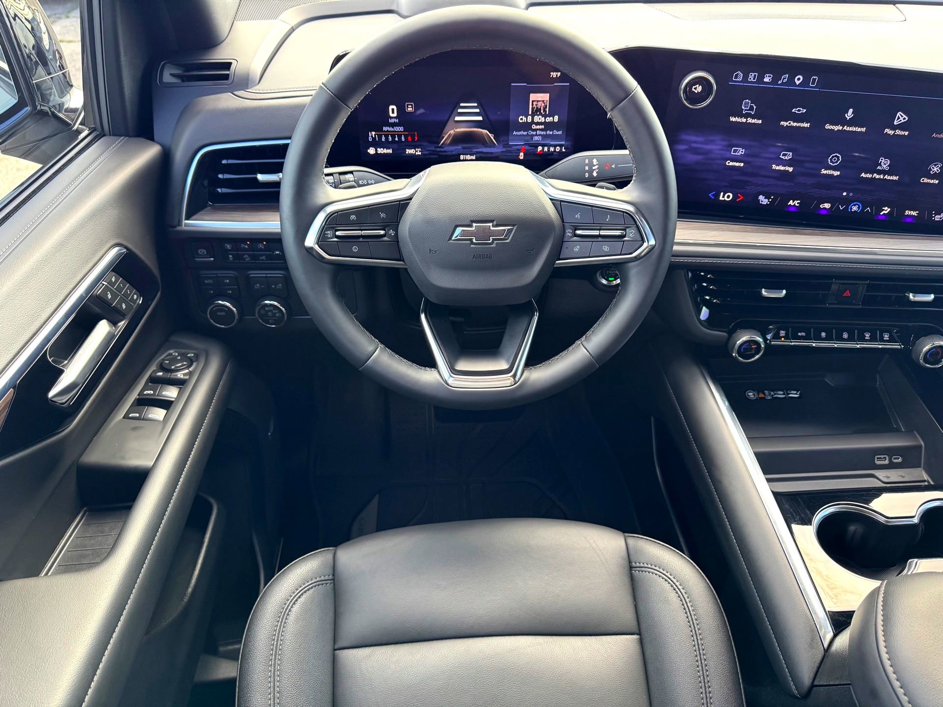 Used 2026 Chevrolet Tahoe Z71 w/ Comfort Package image 23