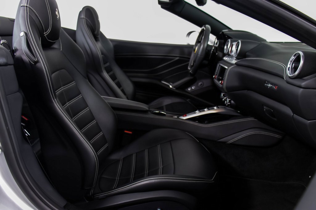 Used 2016 Ferrari California T image 53