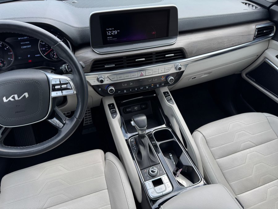 Used 2022 Kia Telluride SX w/ SX Prestige Package image 59