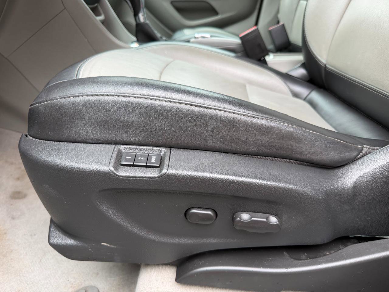 Used 2016 Buick Encore Leather AWD/4WD image 16