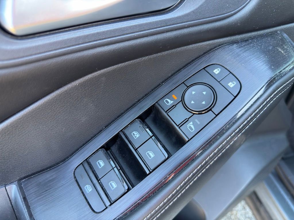 Used 2023 Nissan Rogue SV w/ SV Premium Package image 12