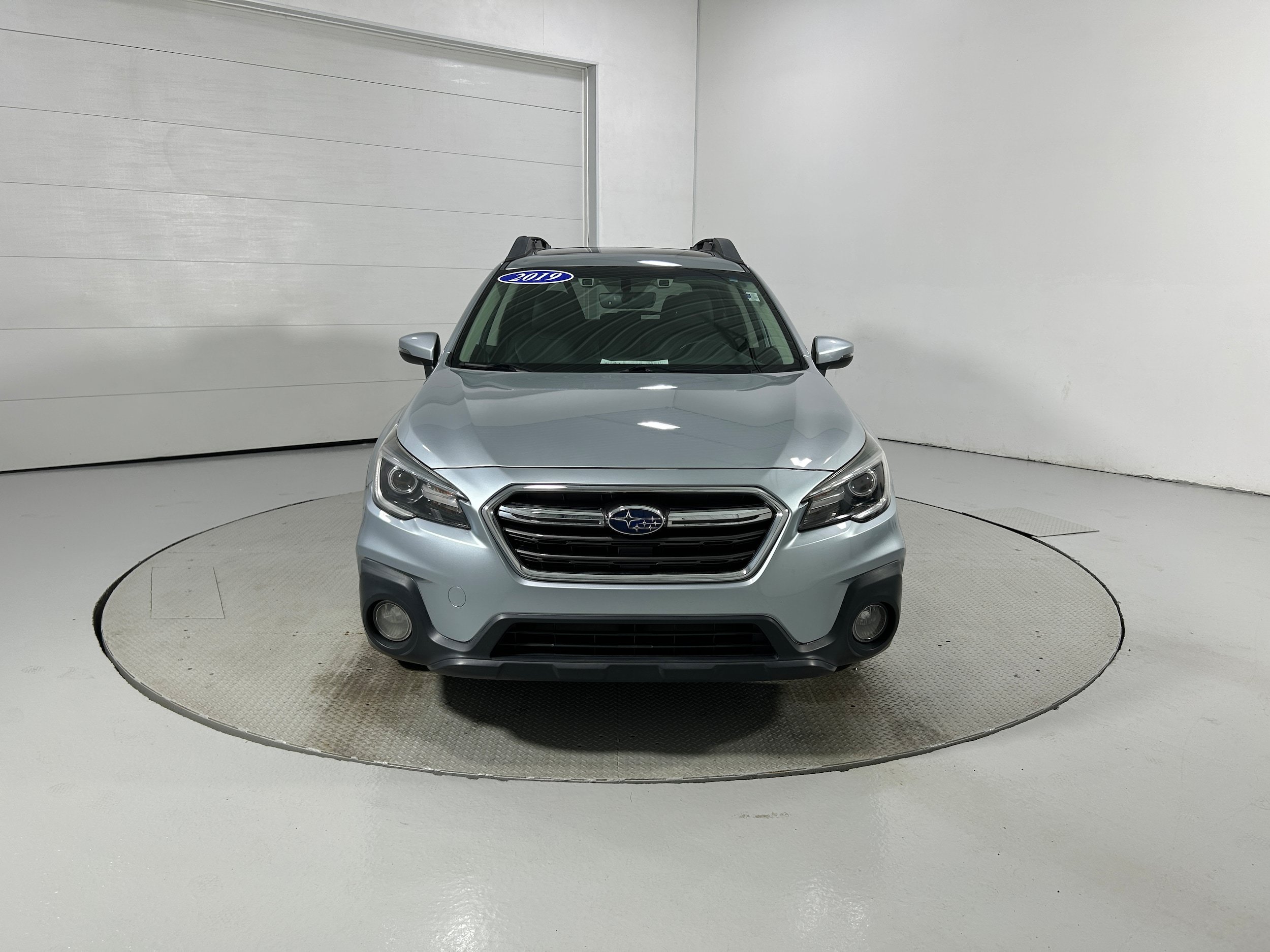 Used 2019 Subaru Outback 3.6R Limited AWD/4WD image 15