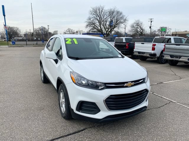 Used 2021 Chevrolet Trax LS w/ Tint and Cruise Package FWD image 1