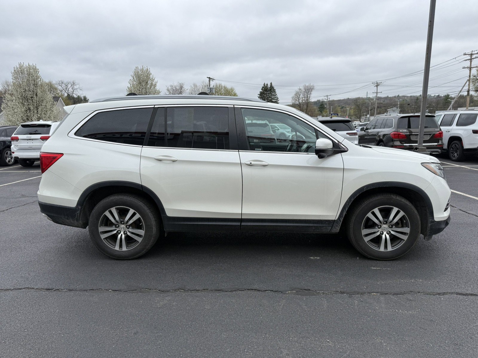 Used 2018 Honda Pilot EX image 4