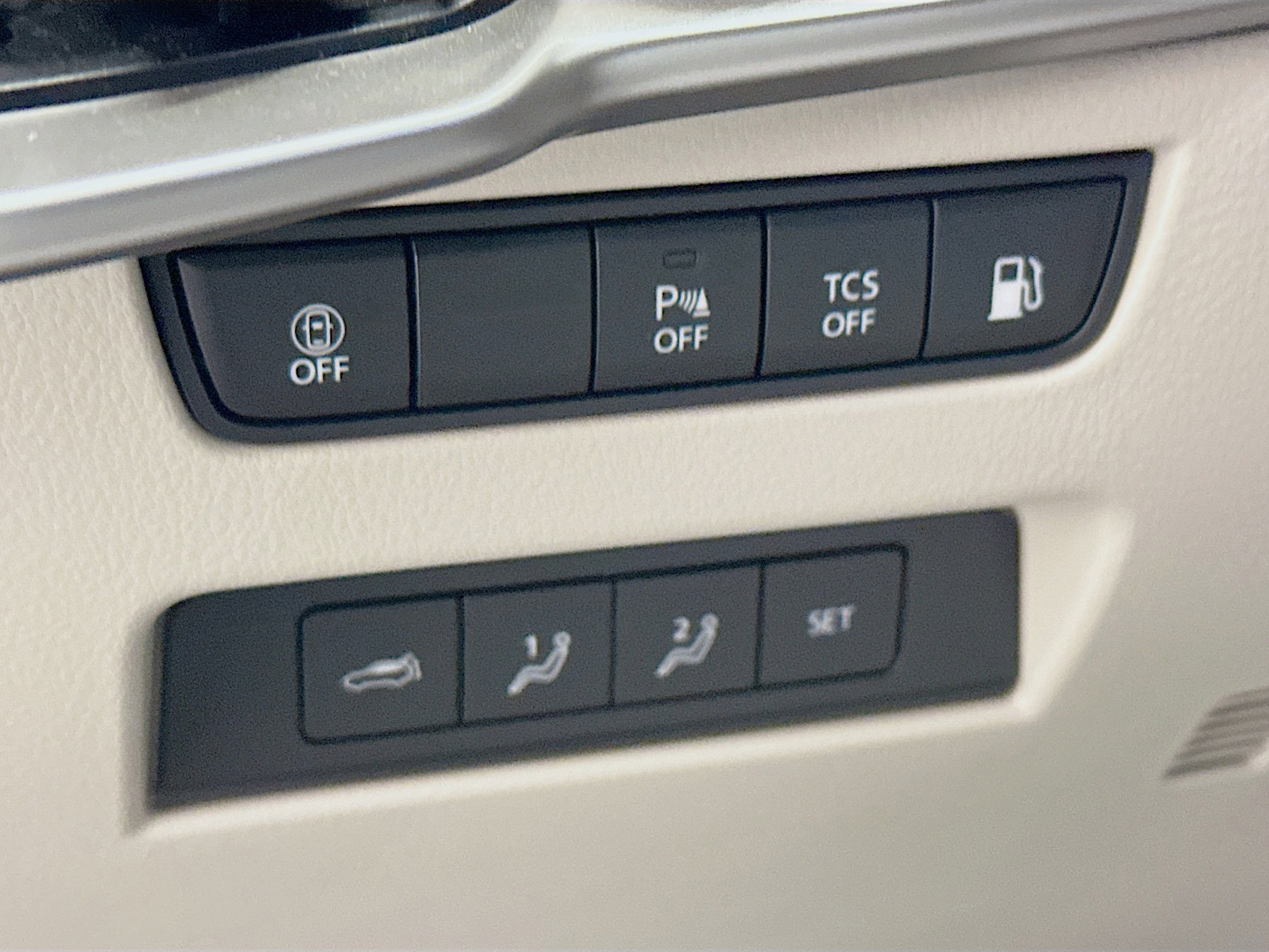 Used 2024 MAZDA CX-90 Plug-In Hybrid w/ Premium Plus image 17