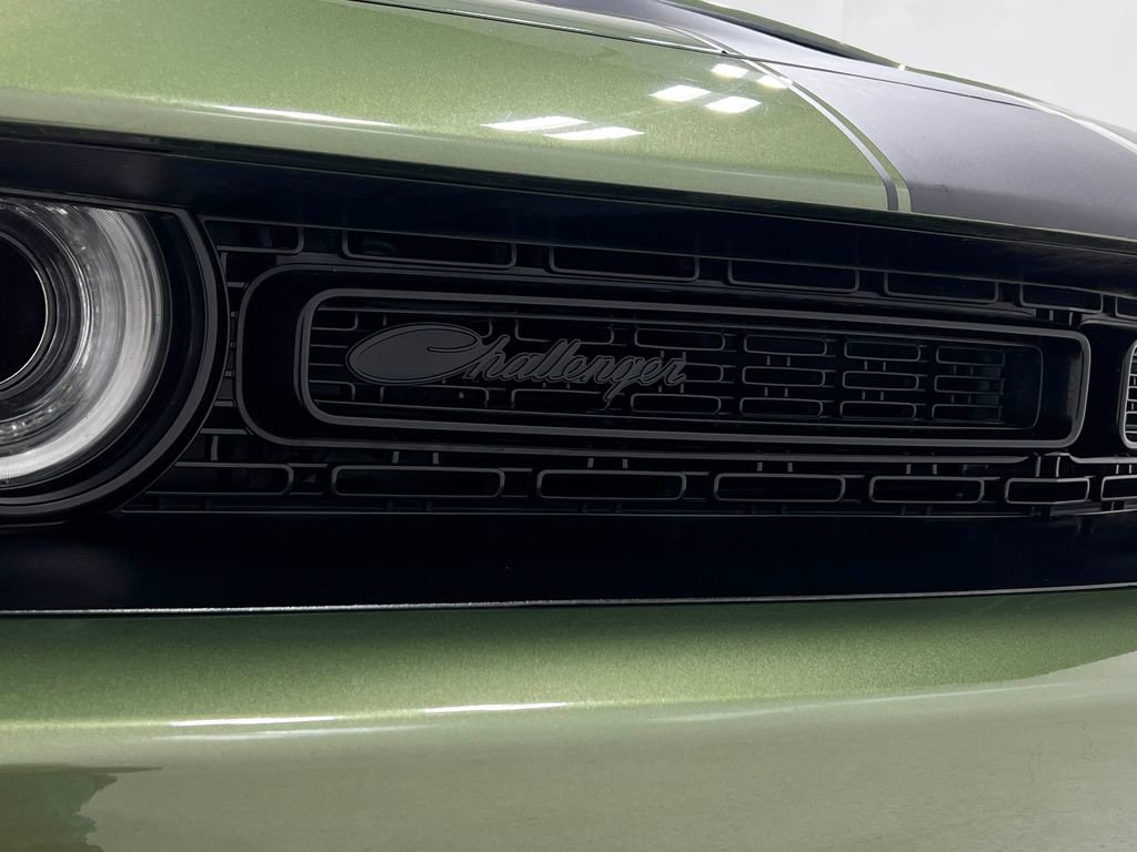 Used 2023 Dodge Challenger R/T w/ Plus Package image 40