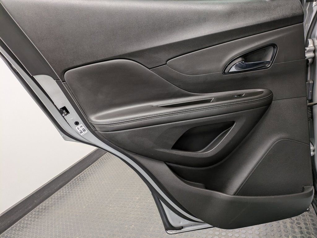 Used 2022 Buick Encore Preferred w/ Safety Package image 22