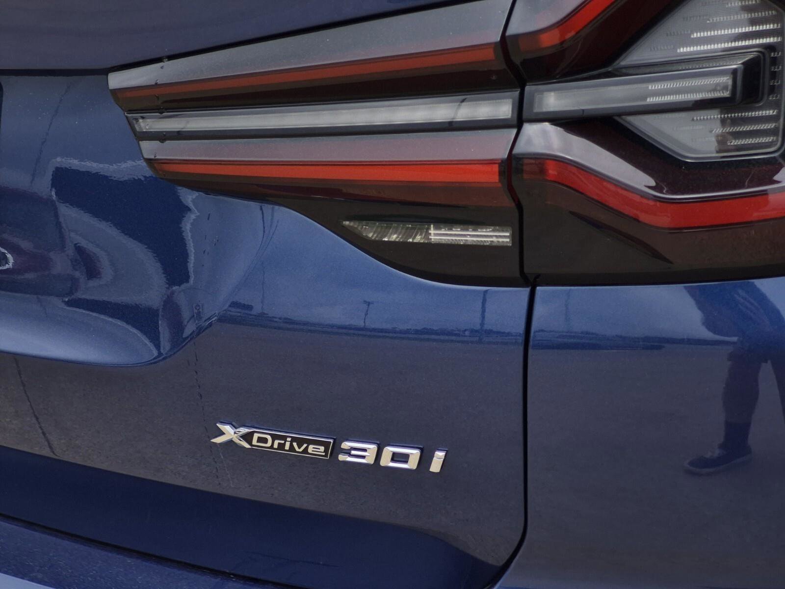 Certified 2023 BMW X3 xDrive30i w/ Premium Package image 10