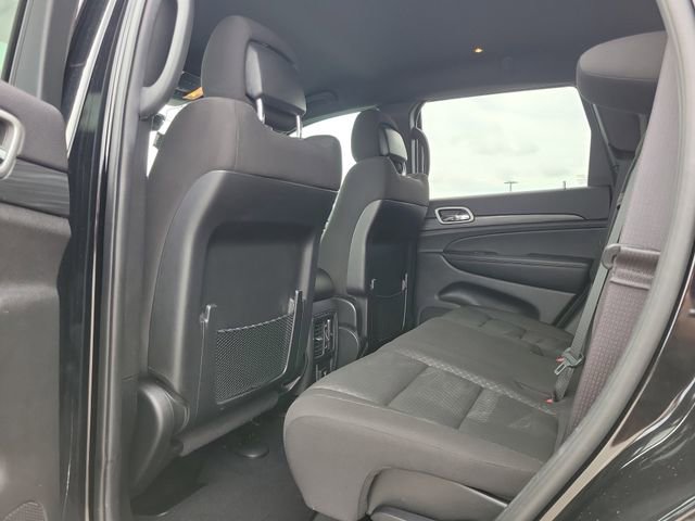 Used 2021 Jeep Grand Cherokee Laredo w/ Security & Convenience Group AWD/4WD image 12