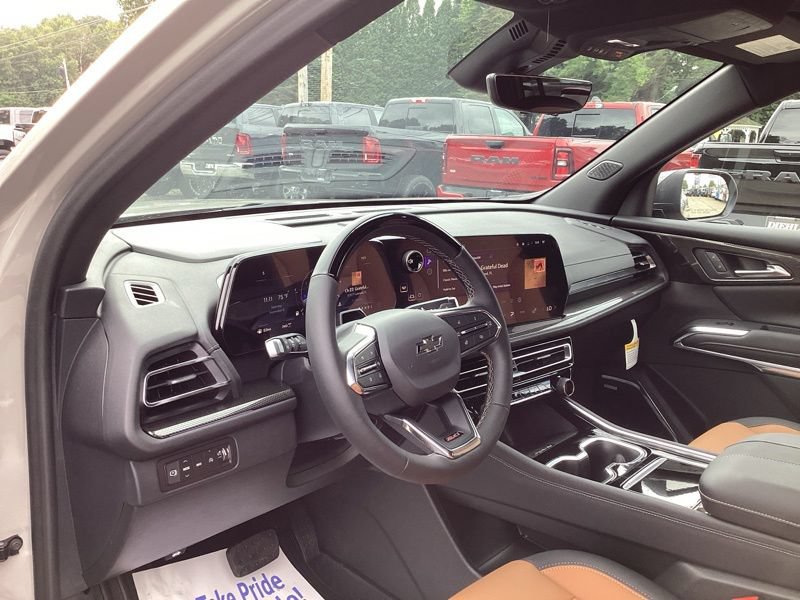 New 2027 Chevrolet Traverse Z71 w/ Enhanced Driving Package AWD/4WD image 28