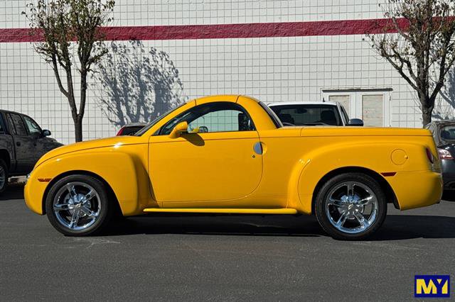 Used 2005 Chevrolet SSR w/ Preferred Equipment Group image 7