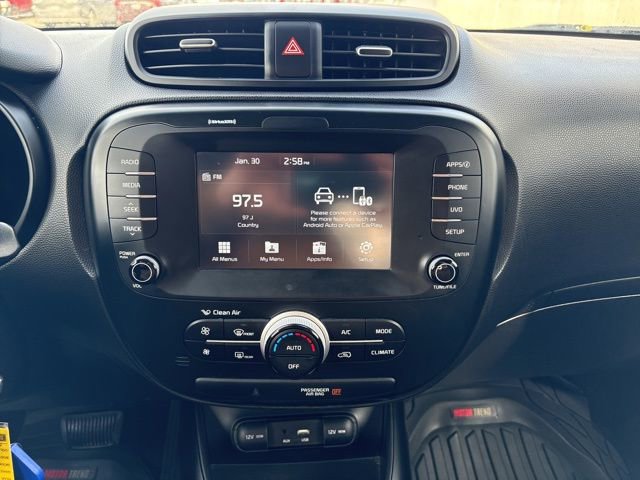 Used 2019 Kia Soul + image 13