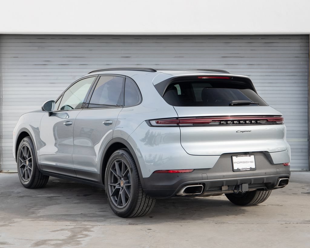 Certified 2026 Porsche Cayenne AWD/4WD image 3