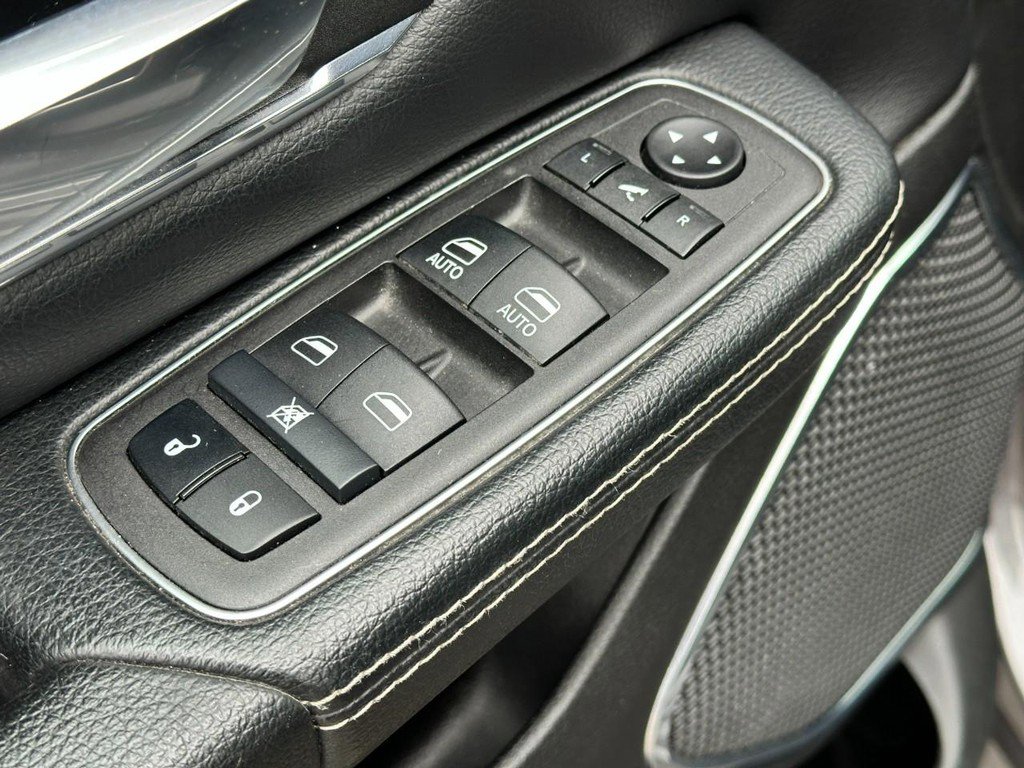 Used 2024 RAM 1500 Laramie image 16