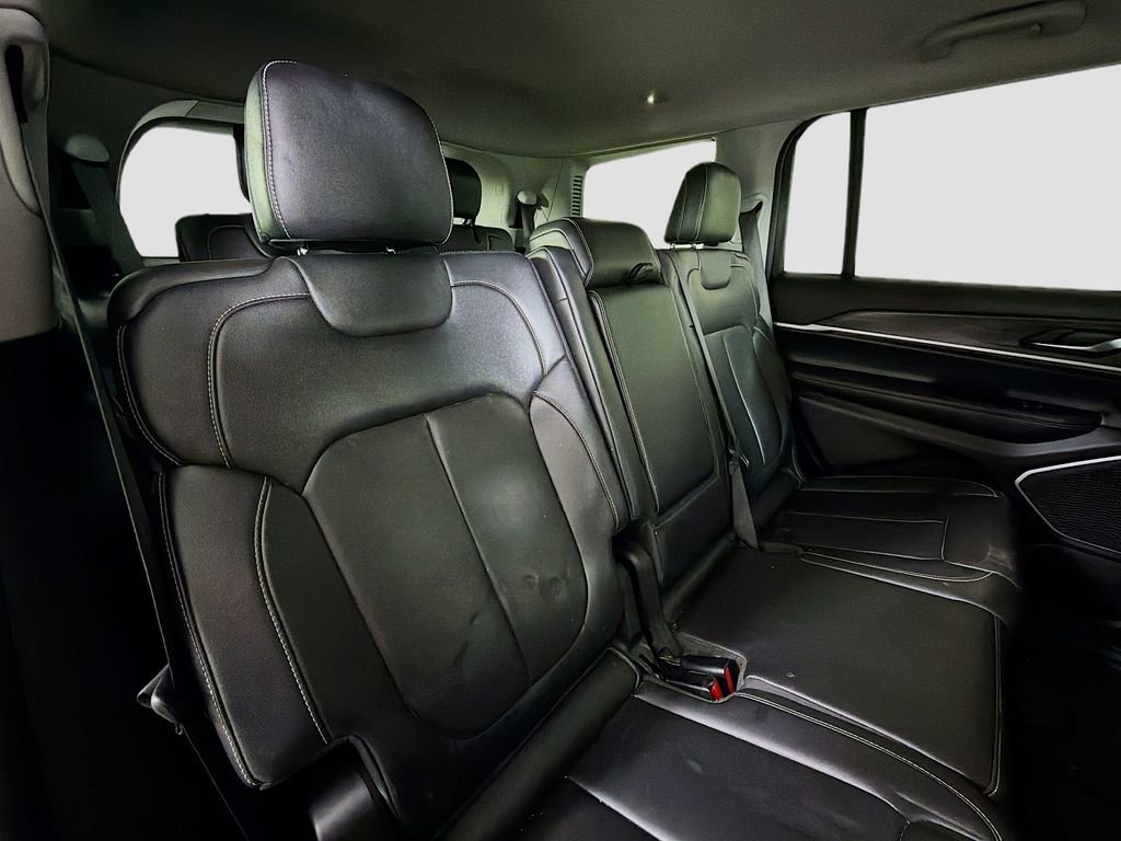 Used 2022 Jeep Grand Cherokee L Limited AWD/4WD image 30