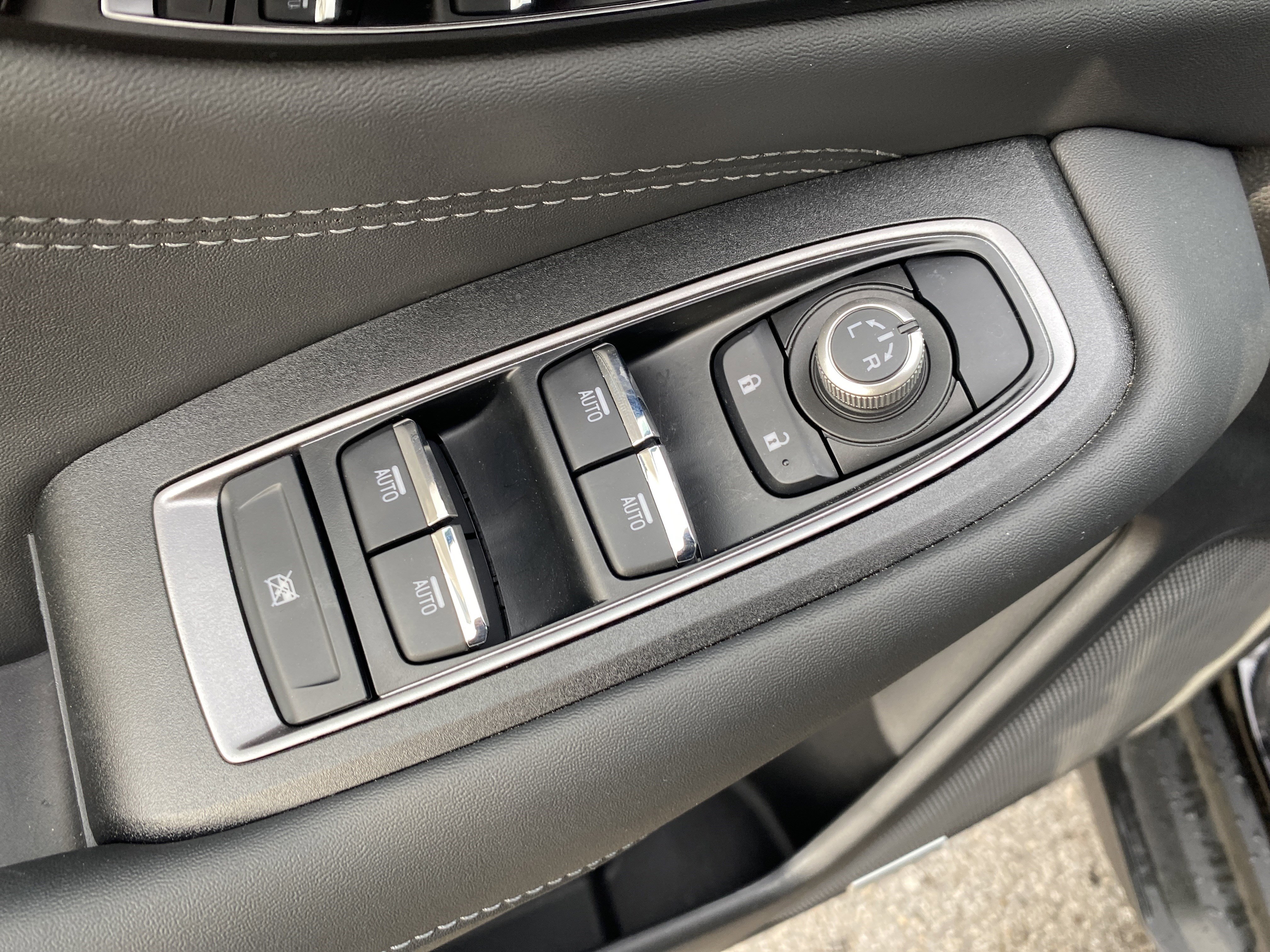 Used 2025 Subaru Outback Limited image 18