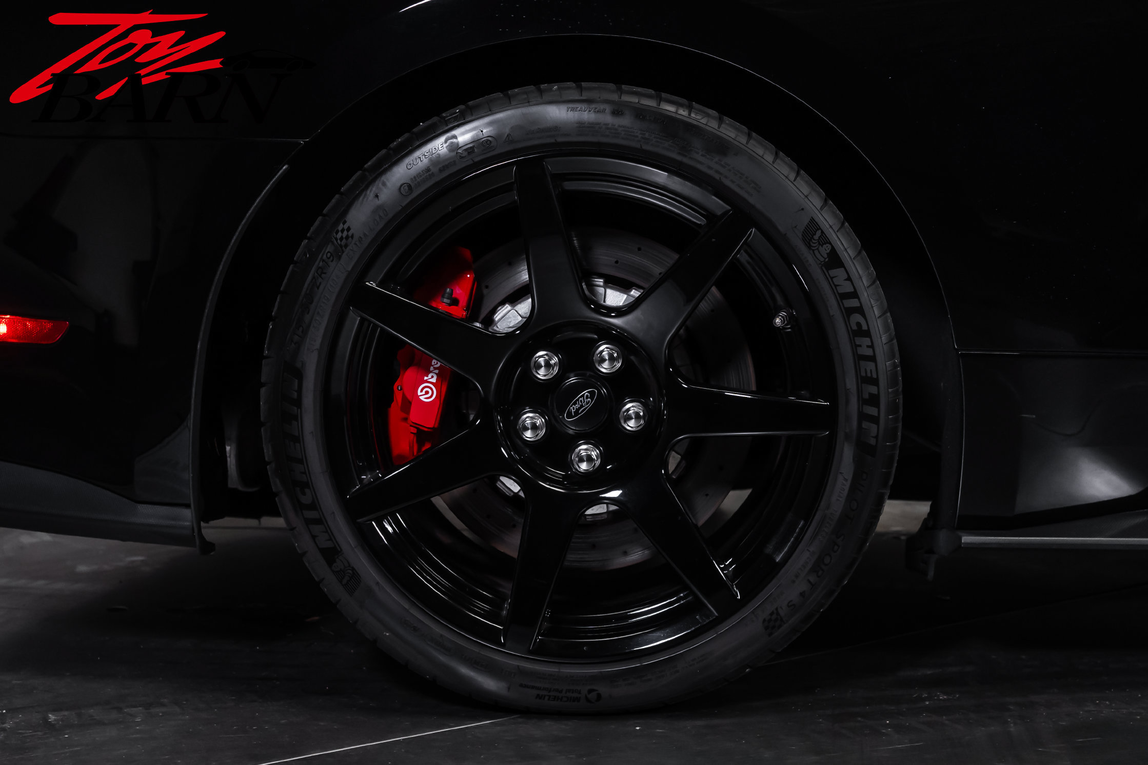 Used 2019 Ford Mustang Shelby GT350R w/ GT350R Equipment Group 920A RWD image 15