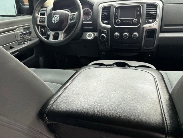 Used 2021 RAM 1500 Classic SLT AWD/4WD image 36