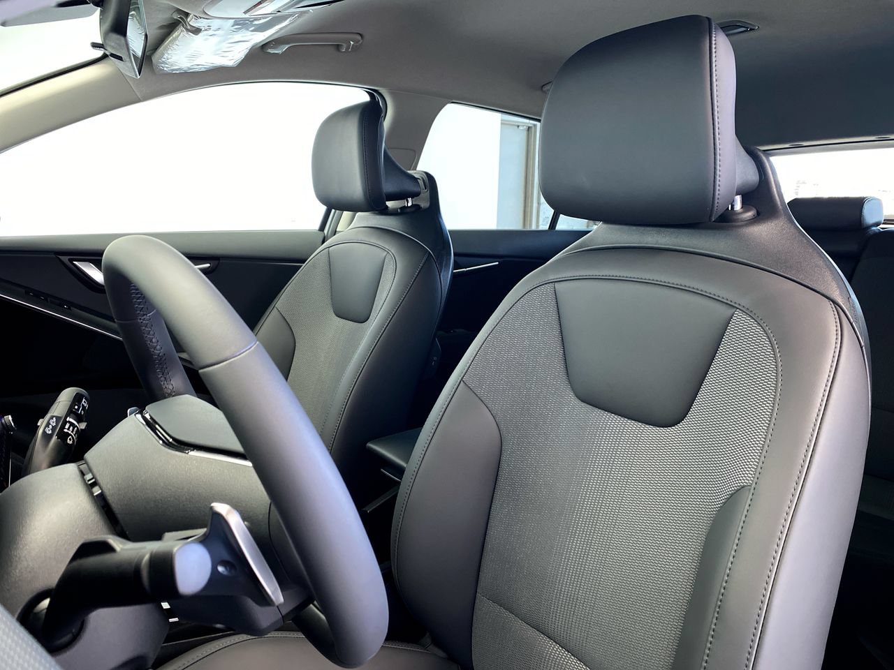 New 2026 Kia Niro Wind FWD image 19