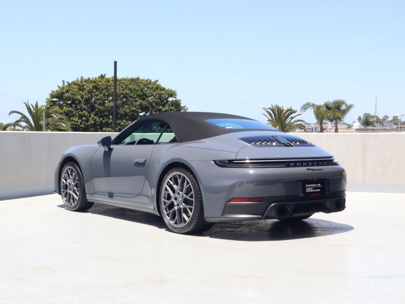 Certified 2025 Porsche 911 Carrera RWD image 3