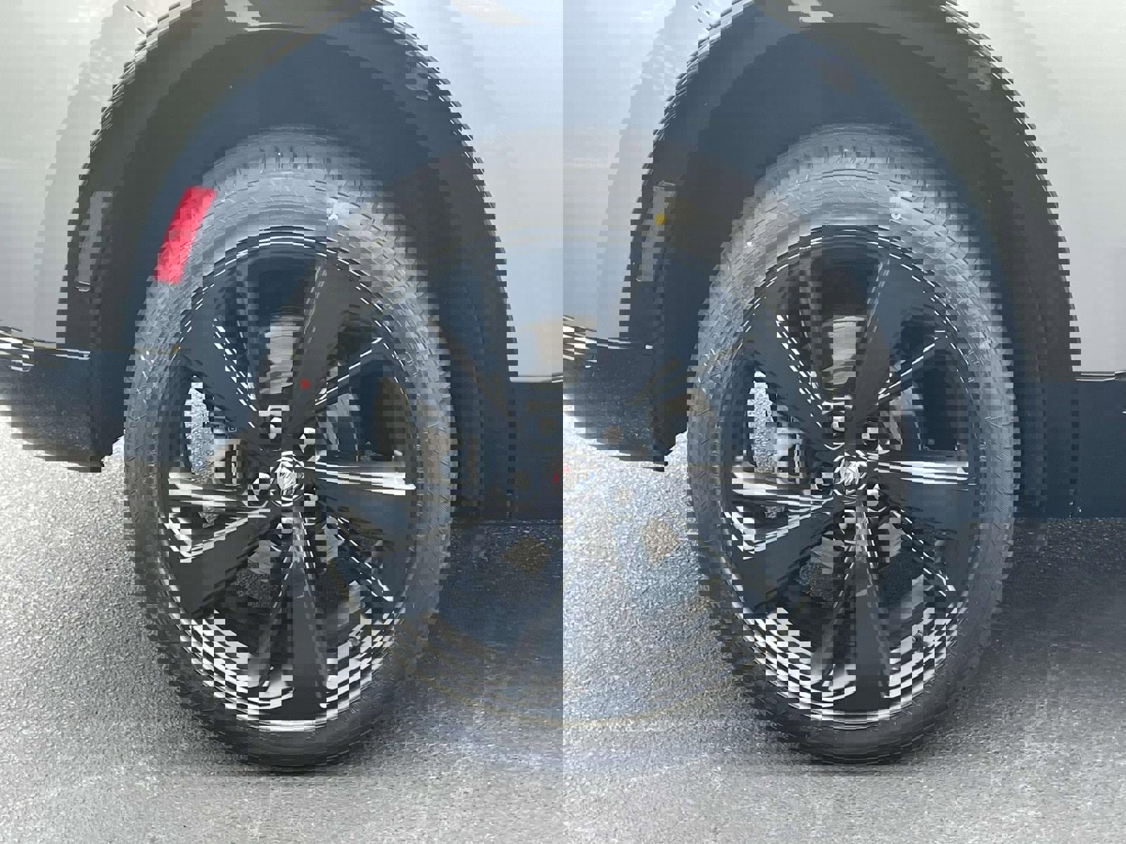 Used 2023 Buick Envision Essence w/ Sport Touring Package image 11