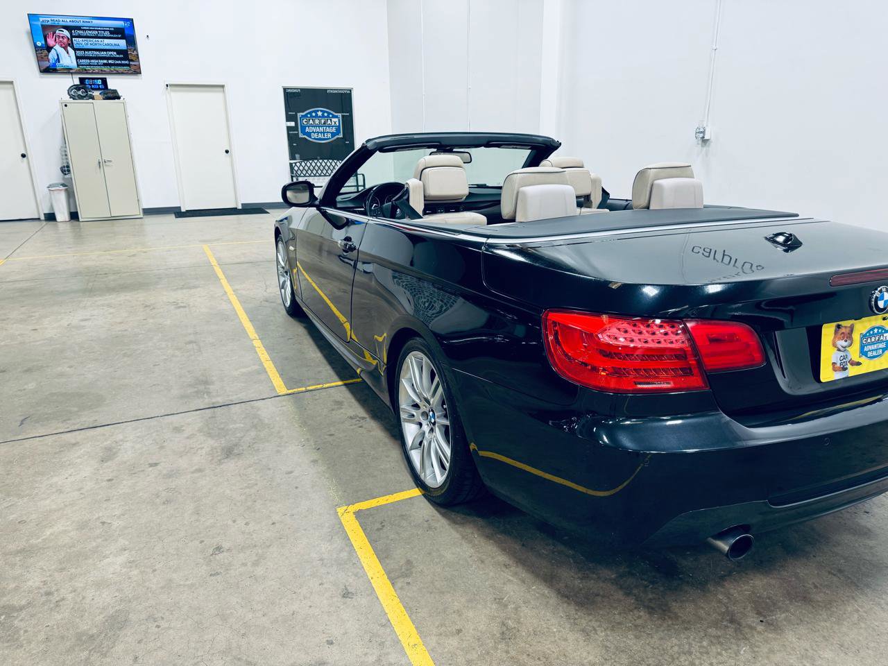 Used 2013 BMW 335i Convertible image 21
