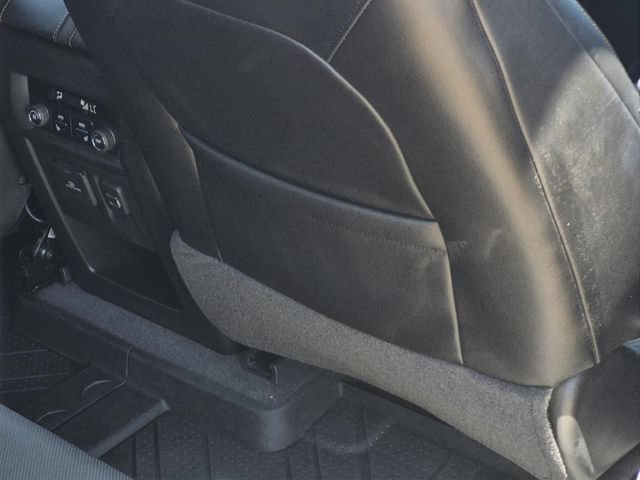 Used 2018 Chevrolet Traverse Premier w/ Driver Confidence II Package FWD image 22