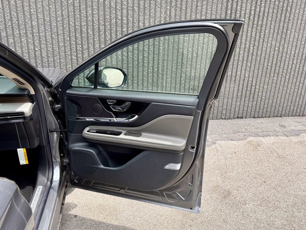 New 2025 Lincoln Corsair Grand Touring AWD/4WD image 22