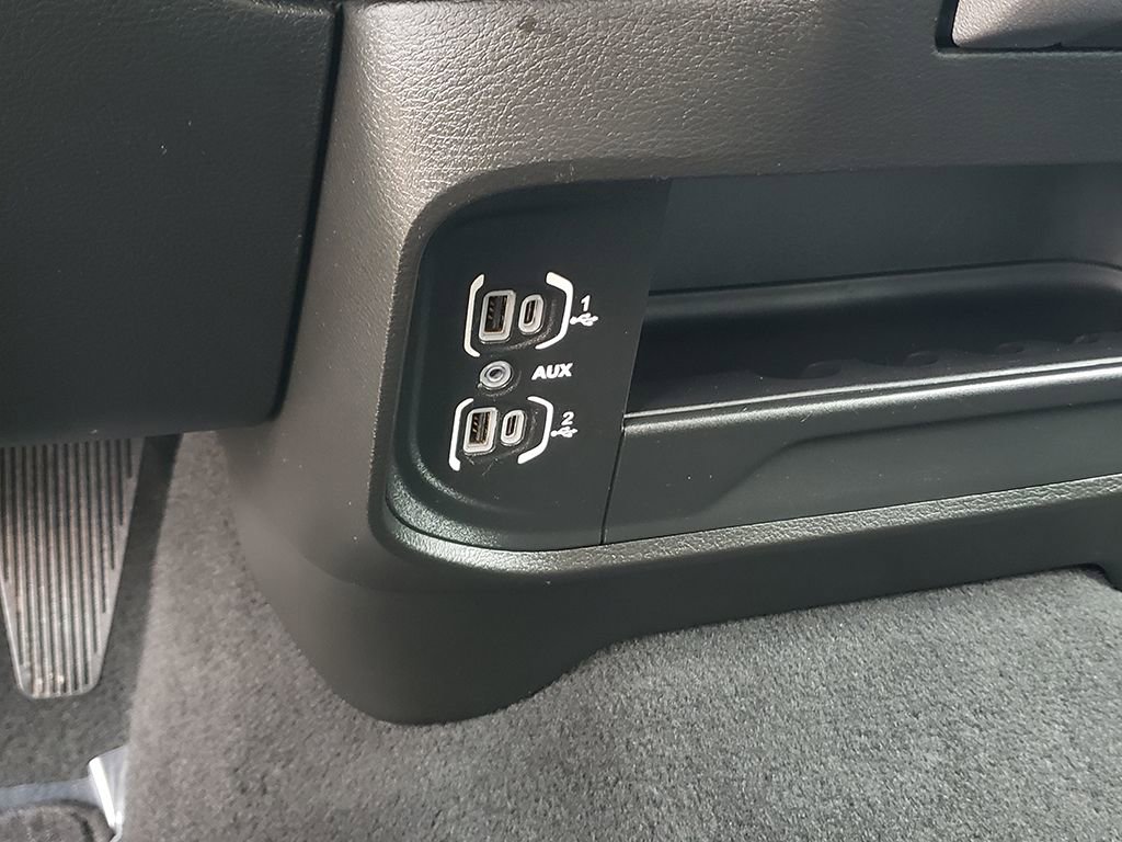 Used 2024 RAM 3500 Big Horn image 20