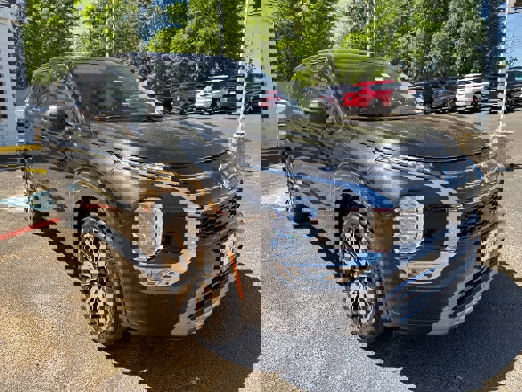 New 2025 Mitsubishi Outlander SE image 4