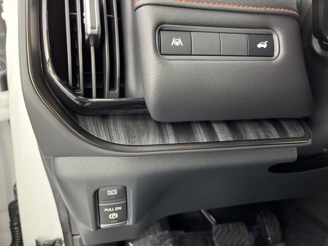 New 2025 Nissan Armada PRO-4X w/ Pro-4X Premium Package image 34