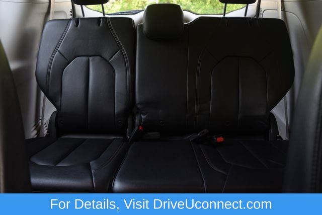 Used 2017 Chrysler Pacifica Touring-L FWD image 18