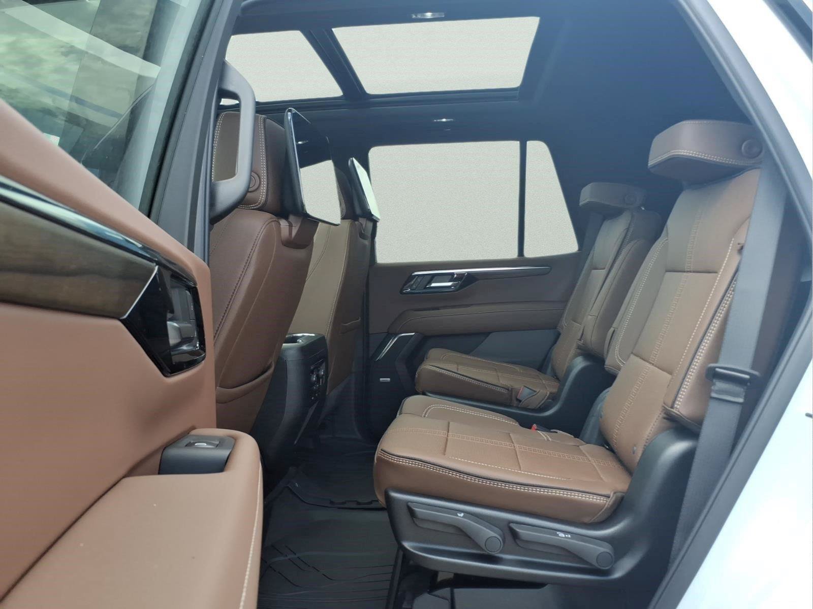 New 2026 Chevrolet Tahoe High Country AWD/4WD image 9