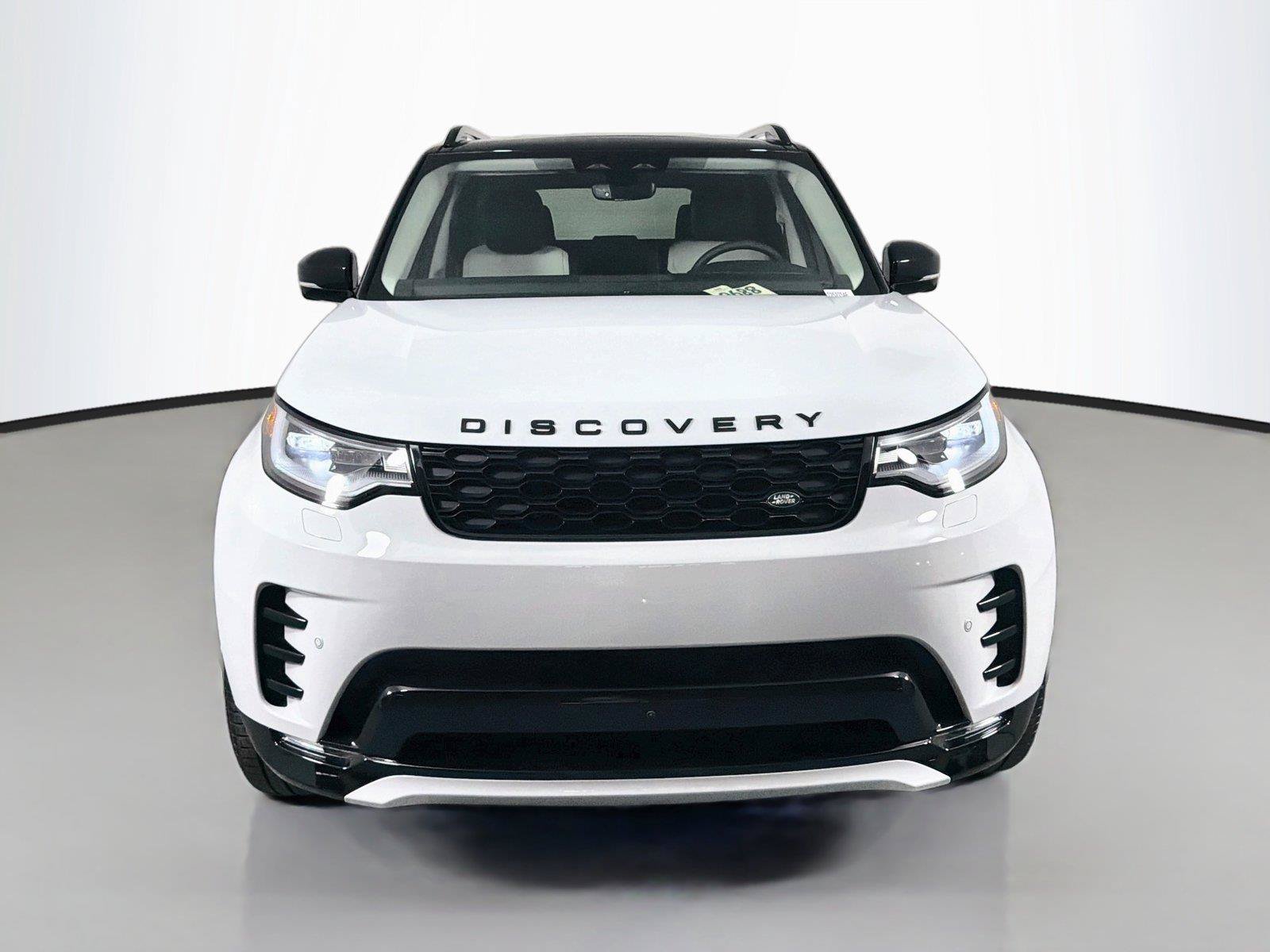 New 2026 Land Rover Discovery Dynamic SE AWD/4WD image 2