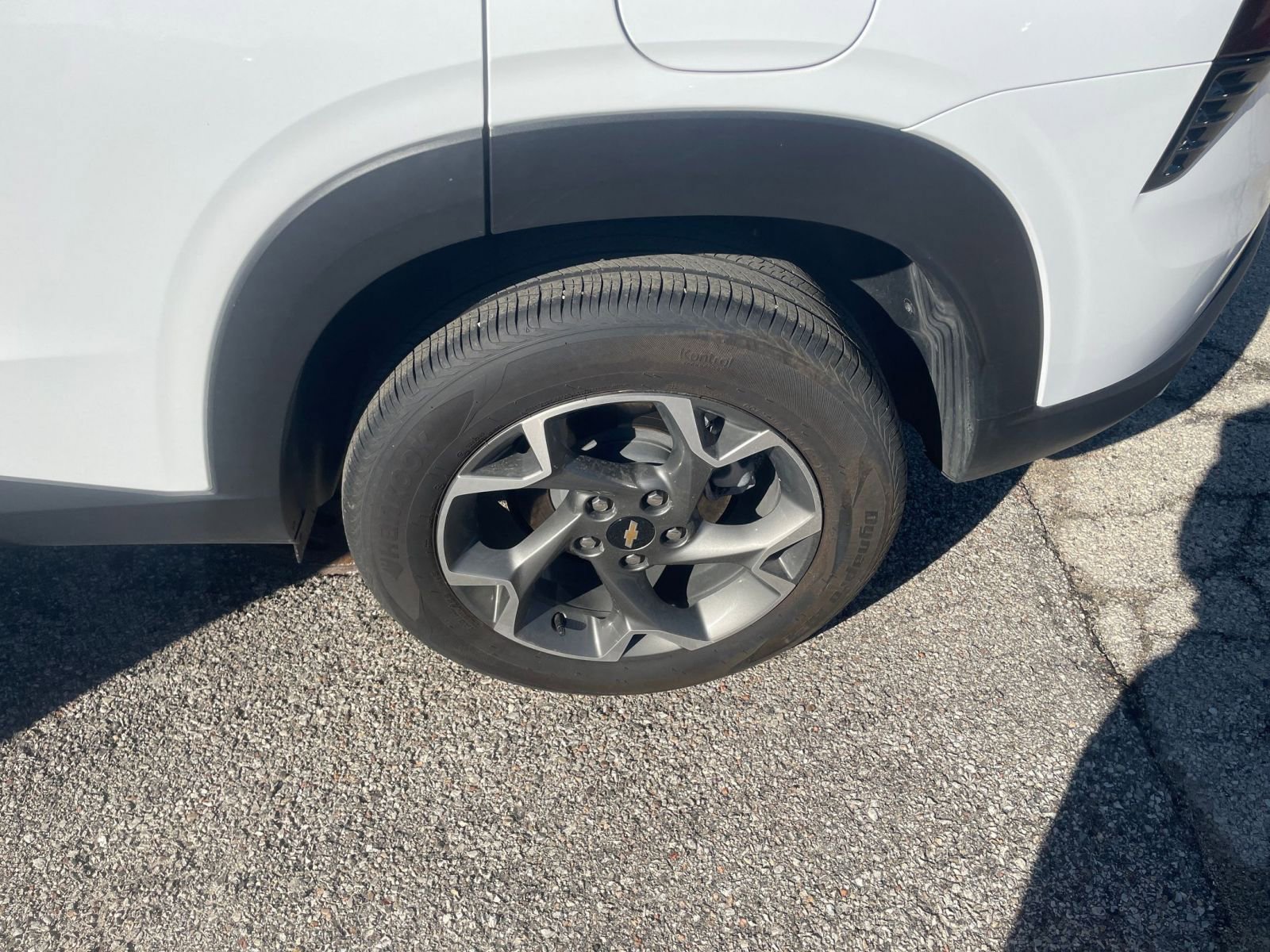Used 2025 Chevrolet Trax LT image 30